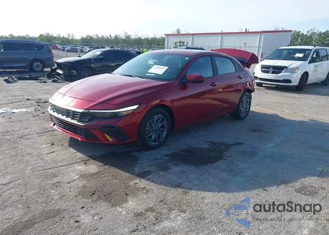 2024 Hyundai Elantra Sel z USA, uszkodzony, nr VIN KMHLM4DG3RU771313